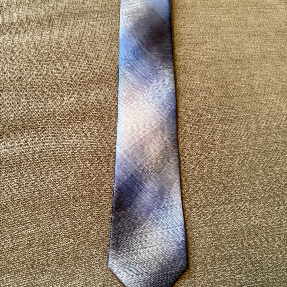 Van Heusen Elegant‎ Blue Tie